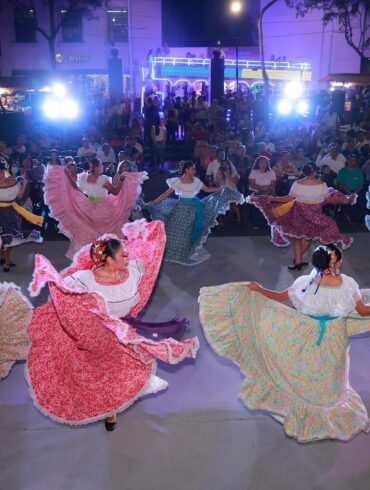 Encuentro Kinela Tenxin con danzas y expresiones culturales de pueblos indígenas de Tabasco en Villahermosa