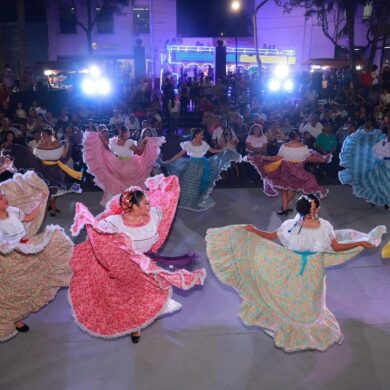 Encuentro Kinela Tenxin con danzas y expresiones culturales de pueblos indígenas de Tabasco en Villahermosa