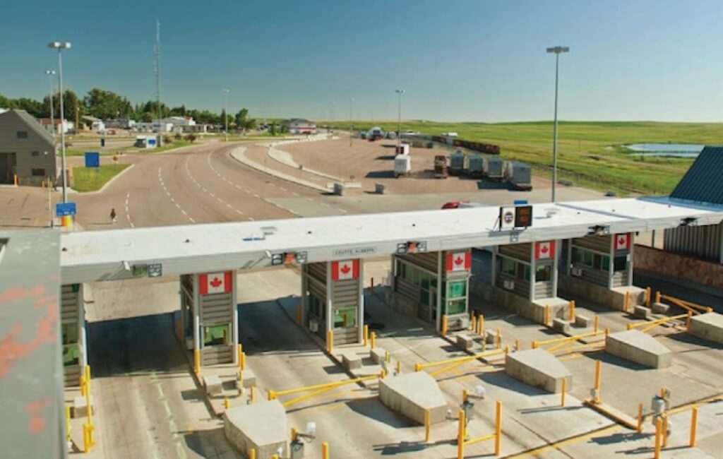 Casetas de paso vehiculas migratorio entre Estados Unidos y Canadá
