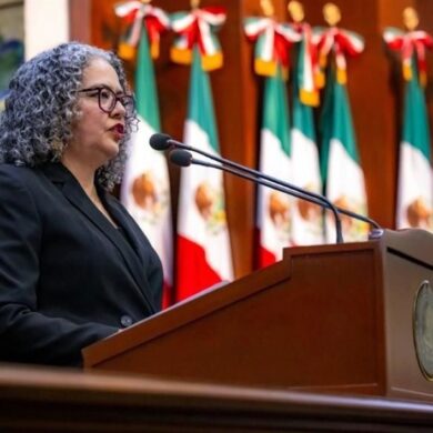Graciela Domínguez Nava rinde protesta como gobernadora interina de Sinaloa ante el Congreso local