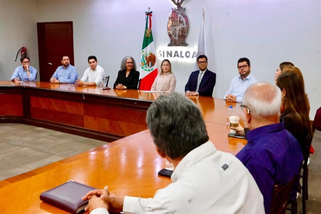 Graciela Domínguez Nava se reúne con integrantes del gabinete estatal tras asumir la gubernatura de Sinaloa
