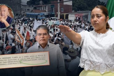 María Eliza Hernández Flores durante su toma de protesta como alcaldesa provisional de Paraíso, junto a Alfonso Jesús Baca Sevilla, Carlos Alberto Ramón Güemes y el documento de la querella difundida por Manuel Andrade Díaz