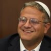 Itamar Ben-Gvir, ministro de Seguridad Nacional de Israel, sonríe durante una entrevista