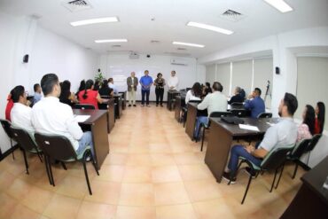 Servidores públicos participan en la Maestría en Auditoría y Evaluación Gubernamental del IAP Tabasco