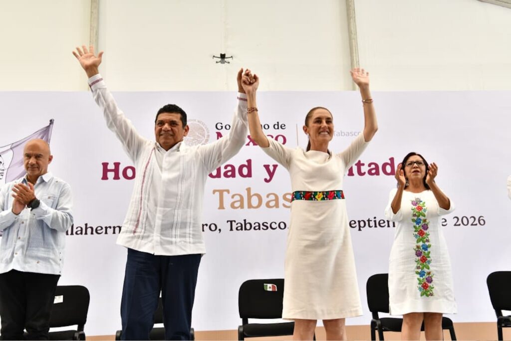 Javier May Rodríguez y Claudia Sheinbaum durante una actividad de trabajo en Tabasco.