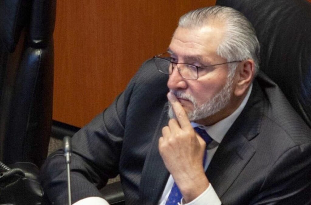 Adán Augusto López Hernández durante una sesión en el Senado de la República, tras dejar la coordinación de Morena y la Jucopo.