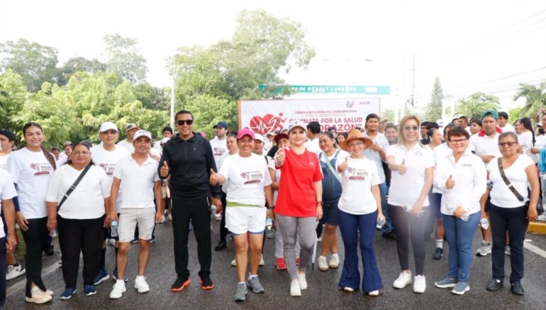 Juan Luis Pérez Isidro encabeza la Caminata por la Salud en Nacajuca durante la Semana Nacional del Corazón 2026