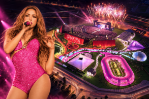 Shakira en el cartel promocional de su residencia europea Las Mujeres Ya No Lloran en Madrid