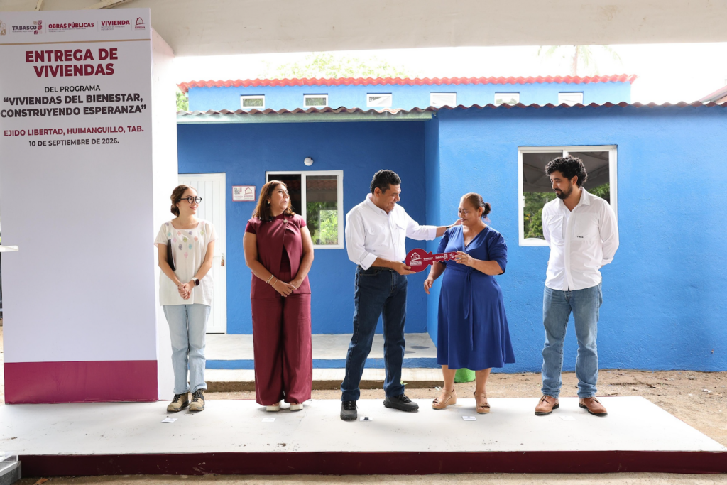 Entrega de vivienda del programa Viviendas del Bienestar en Ejido Libertad, Huimanguillo