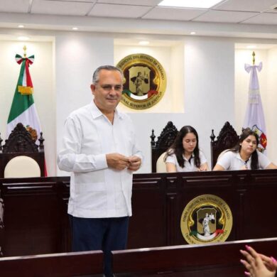 Estudiantes del Colegio Champal durante su recorrido por el Tribunal Superior de Justicia
