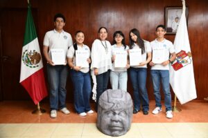 Estudiantes de la UTTAB seleccionados para el Programa de Movilidad a Italia 2026 durante un encuentro en Tabasco