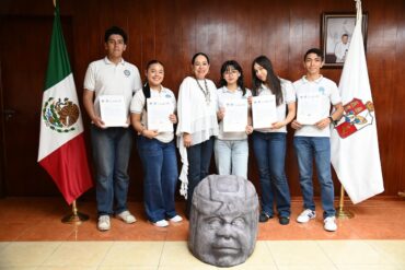 Estudiantes de la UTTAB seleccionados para el Programa de Movilidad a Italia 2026 durante un encuentro en Tabasco