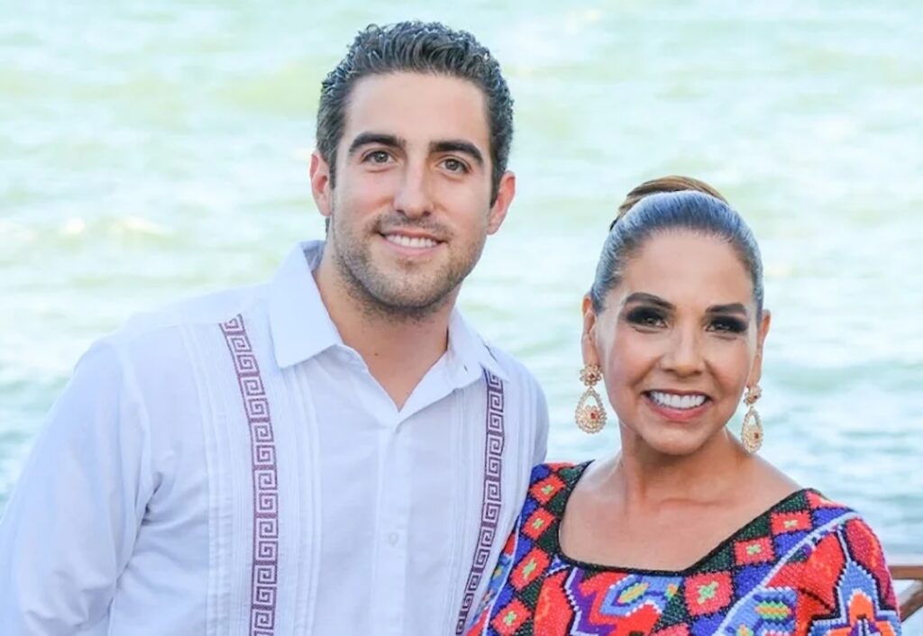 Eugenio Segura posa junto a la gobernadora Mara Lezama en Quintana Roo.