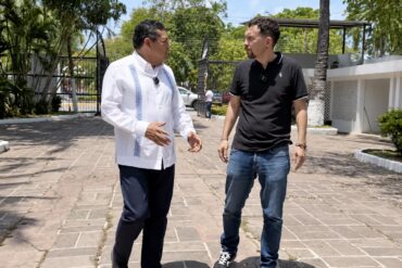 Javier May, a vueltas por su historia y el presente de Tabasco