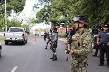 Elementos de seguridad durante el Operativo Reforzamiento de Centro en Tabasco