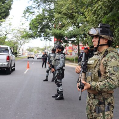 Elementos de seguridad durante el Operativo Reforzamiento de Centro en Tabasco