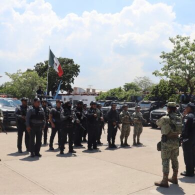 Elementos de seguridad realizan revisiones durante el Operativo Reforzamiento de Centro en Tabasco