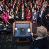 Donald Trump durante una conferencia de prensa en Washington en medio del conflicto con medios vetados de la Casa Blanca