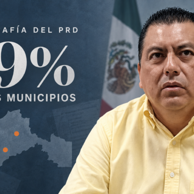 Rafael Acosta León junto a un mapa de Tabasco que destaca la concentración del 59% de afiliados del PRD en tres municipios.