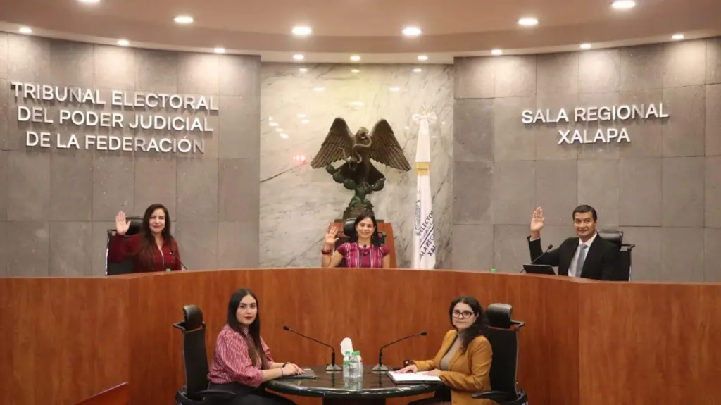 Sesión de la Sala Regional Xalapa en la que se revisaron las impugnaciones del PRD Tabasco y Rafael Acosta León.