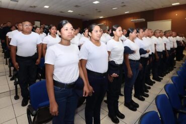 Aspirantes a policías durante una jornada de formación en la Academia de Policía de Tabasco