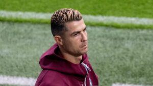 Cristiano Ronaldo serio durante la concentración de Portugal antes de abandonar al equipo tras su desacuerdo con Jorge Jesus.