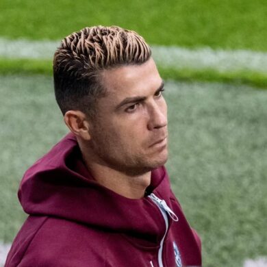 Cristiano Ronaldo serio durante la concentración de Portugal antes de abandonar al equipo tras su desacuerdo con Jorge Jesus.