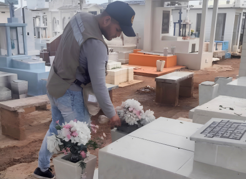 Operativo contra el dengue en panteones de Centro previo al Día de Muertos 2026.