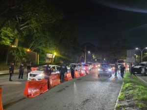 Operativo alcoholímetro de la Guardia Estatal de Caminos en arterias de Villahermosa, Tabasco.