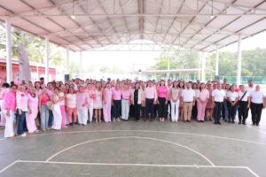 Yolanda Osuna Huerta durante el acto cívico del primer lunes de octubre en Atasta