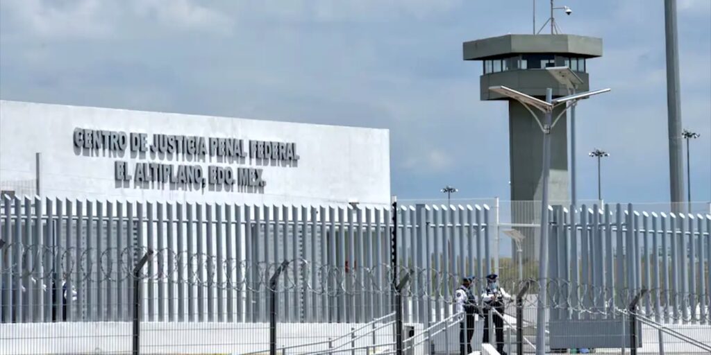 Acceso del Penal del Altiplano, en Almoloya de Juárez, donde El Tanque cumple prisión preventiva