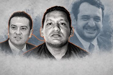 Fotoilustración de Iván Cazarín Molina, alias El Tanque, en primer plano; Jorge Amílcar Olán a su izquierda y Andrés Manuel López Beltrán al fondo, en una composición sobre presuntos vínculos investigados.