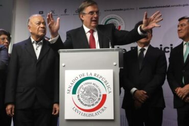 Marcelo Ebrard habla ante medios en el Senado sobre la negociación y continuidad del T-MEC