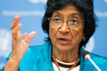 Navi Pillay, Nobel de la Paz 2026 y exjueza de la Corte Penal Internacional, durante una conferencia de prensa sobre derechos humanos.