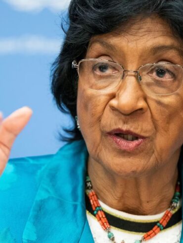 Navi Pillay, Nobel de la Paz 2026 y exjueza de la Corte Penal Internacional, durante una conferencia de prensa sobre derechos humanos.