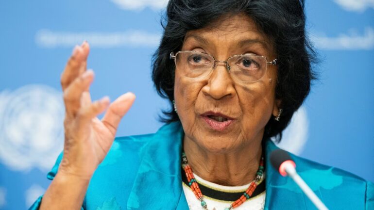 Navi Pillay, Nobel de la Paz 2026 y exjueza de la Corte Penal Internacional, durante una conferencia de prensa sobre derechos humanos.