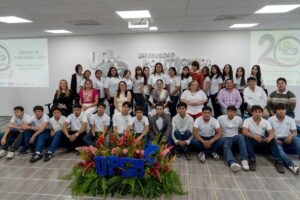 Patricia Iparrea Sánchez, secretaria de Educación de Tabasco, durante la presentación del Informe de Actividades 2025-2026 de la UPGM.