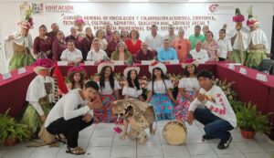 Autoridades de SETAB y DGETI durante la firma del convenio de vinculación académica y tecnológica en Tabasco.